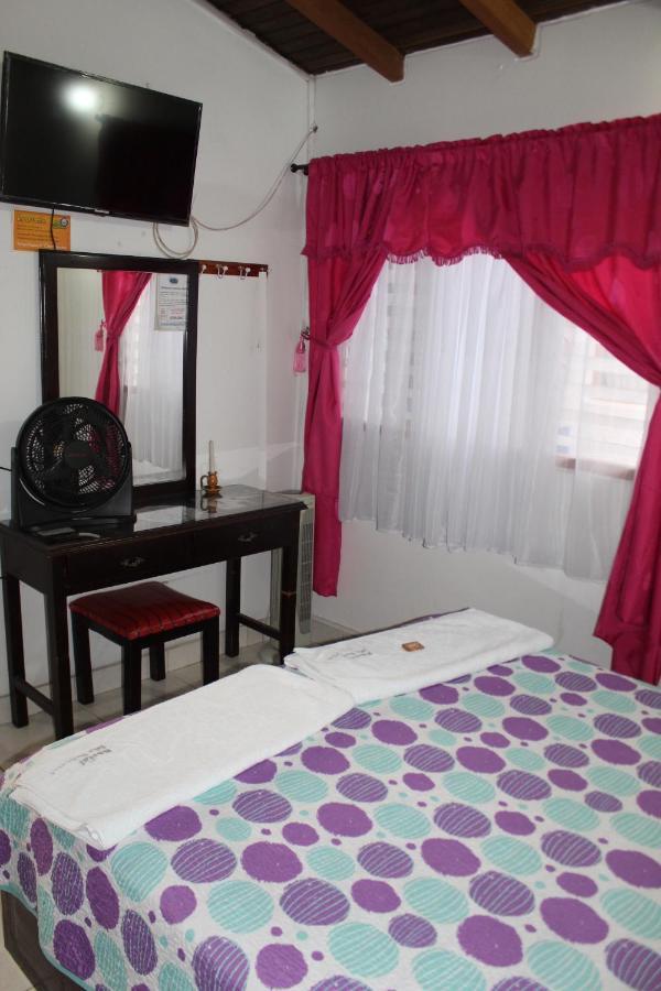 Hostal Isla Senorial San Gil Bagian luar foto