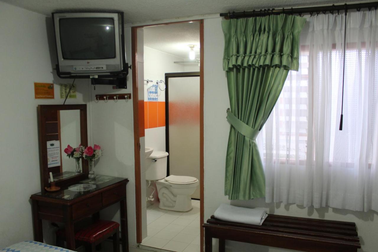 Hostal Isla Senorial San Gil Bagian luar foto